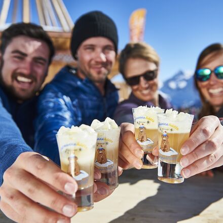 Aprés Ski Carmennahütte | © Arosa Tourismus / Nina Hardegger-Mattli